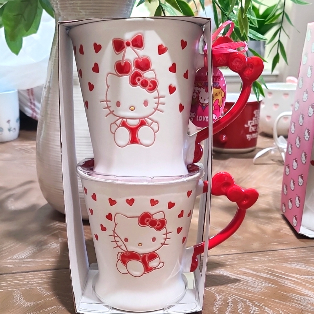 Hello Kitty Red Heart and cherries mugs Set..
